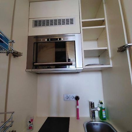Sharing Studio Apartment With Me Munich Luaran gambar